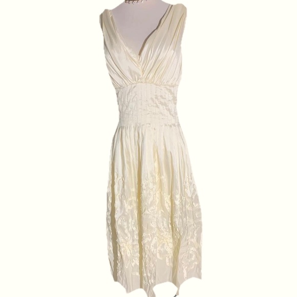 NWT Suzi Chin For Maggie Boutique Diamond white dress Size 8 - Picture 14 of 16